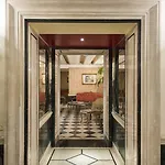 Nh Santa Lucia Hotel 4*