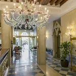 Nh Santa Lucia Hotel