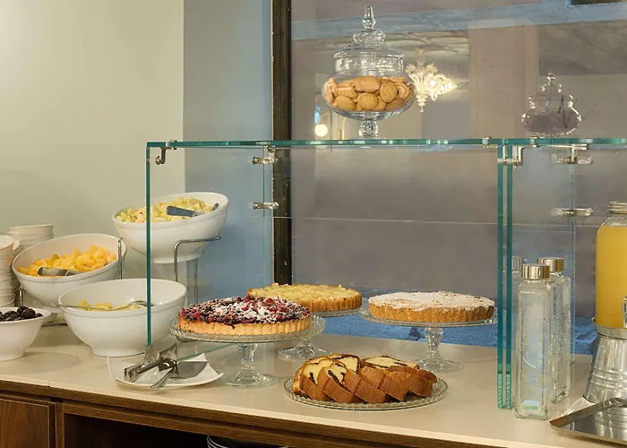 호텔 Nh Santa Lucia 4*