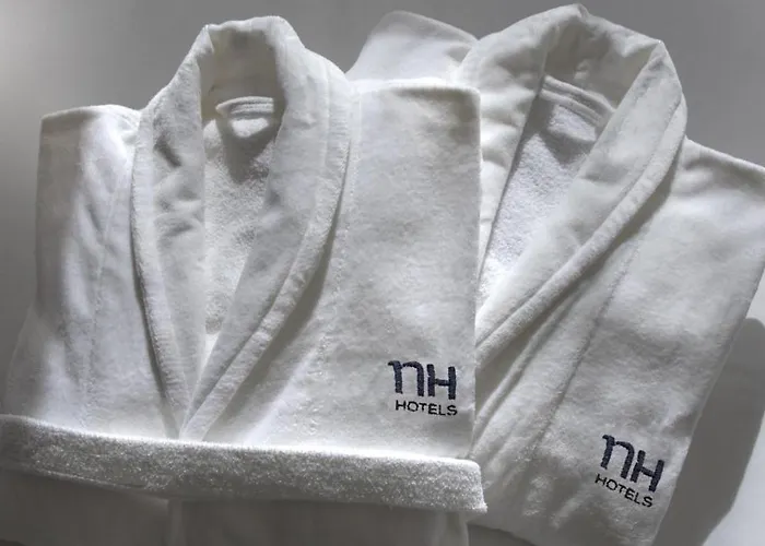 Nh Santa Lucia Hotel 4*