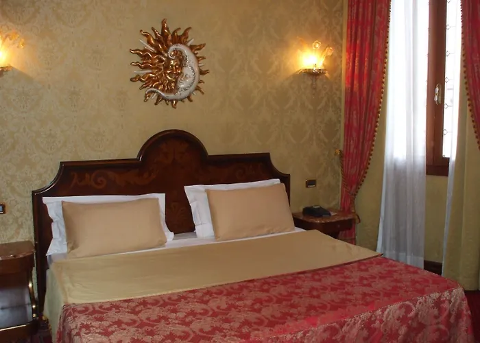 Nh Santa Lucia 4*