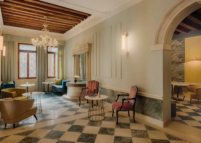 Nh Santa Lucia 4*