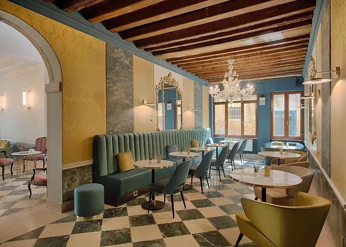Nh Santa Lucia 4*