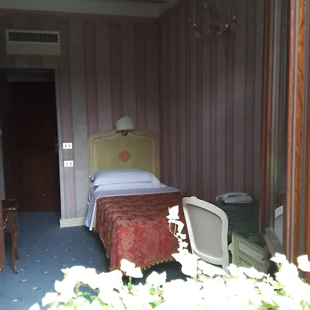 Hotel Nh Santa Lucia Venetië