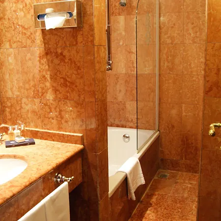 Hotel Nh Santa Lucia