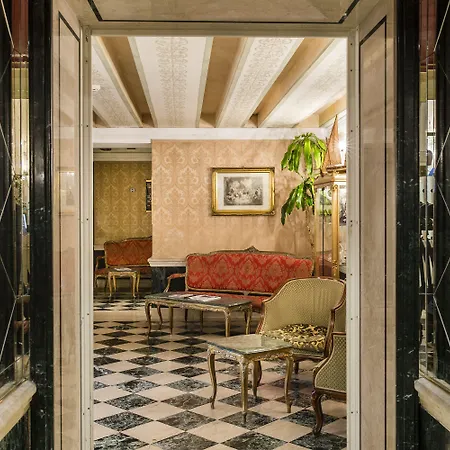 Nh Santa Lucia 4*