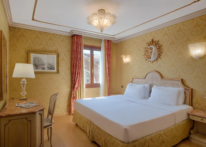 Nh Santa Lucia Velence