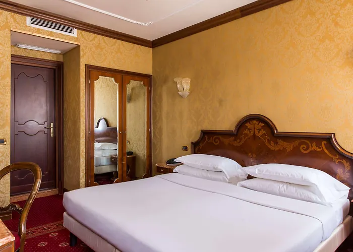 Nh Santa Lucia Szálloda 4*