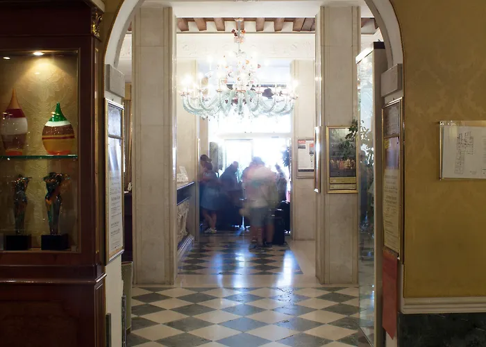 Szálloda Nh Santa Lucia 4*