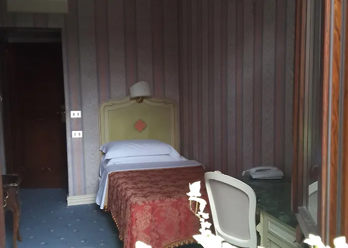 Szálloda Nh Santa Lucia Velence