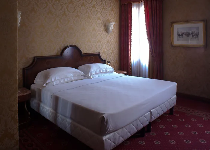 Nh Santa Lucia Szálloda