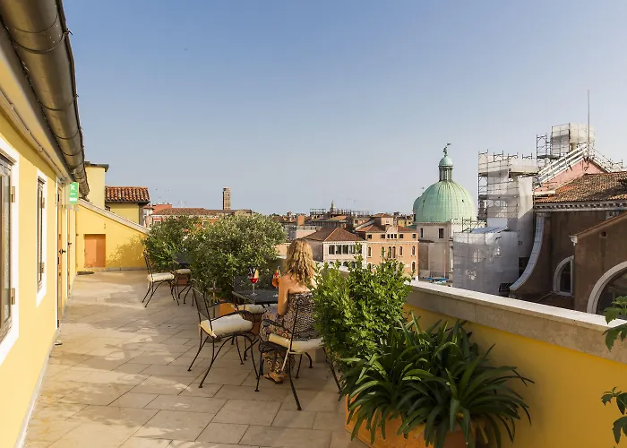 Szálloda Nh Santa Lucia