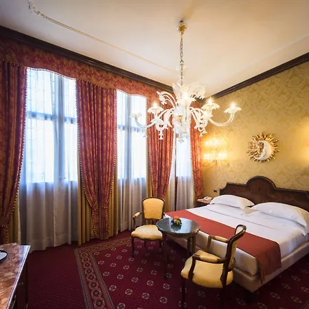 Nh Santa Lucia 4* Venetië