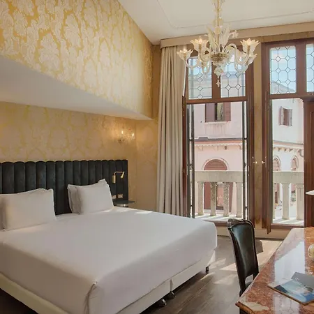Nh Santa Lucia 4* Venetië