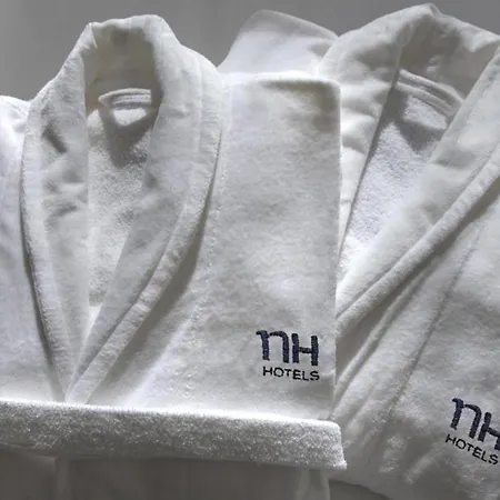 Nh Santa Lucia فندق 4*