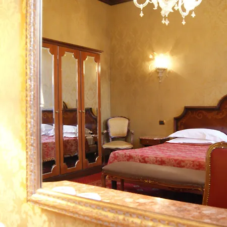 Nh Santa Lucia מלון ונציה