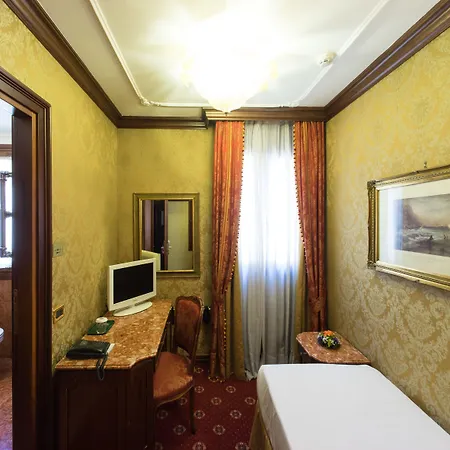 Nh Santa Lucia Hotel Venetië