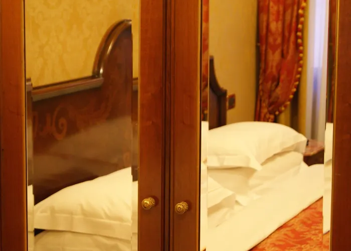 酒店 Nh Santa Lucia